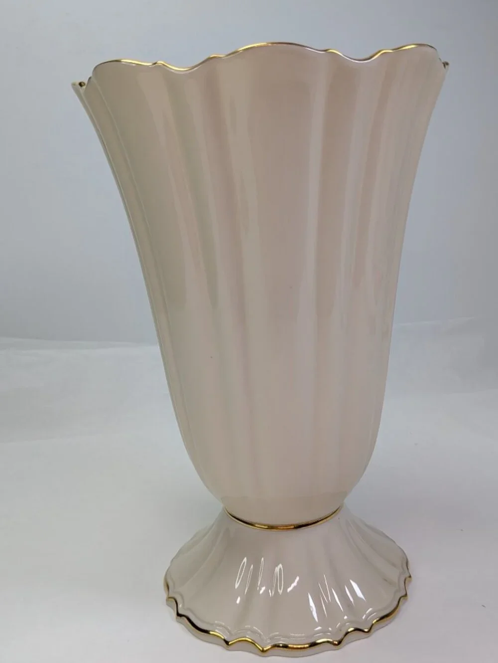 Lenox Fine China Fluted Pedestal Vase Cream 24K Gold Trim Accent Floral Holder